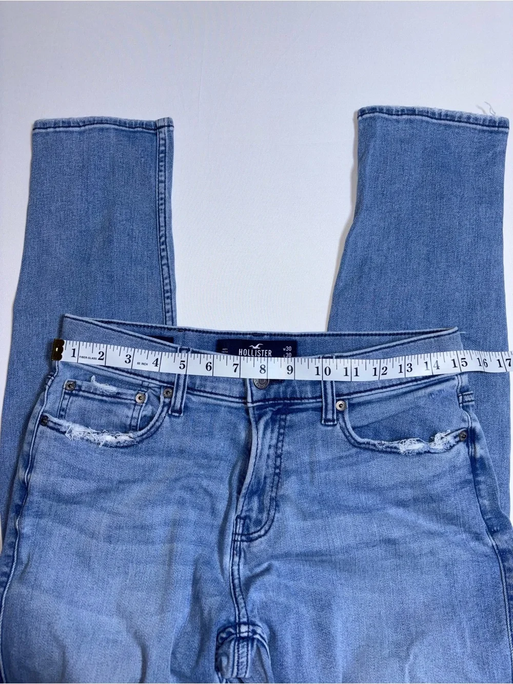 Classic Hollister Men’s Taper Distressed Jeans Size 30”